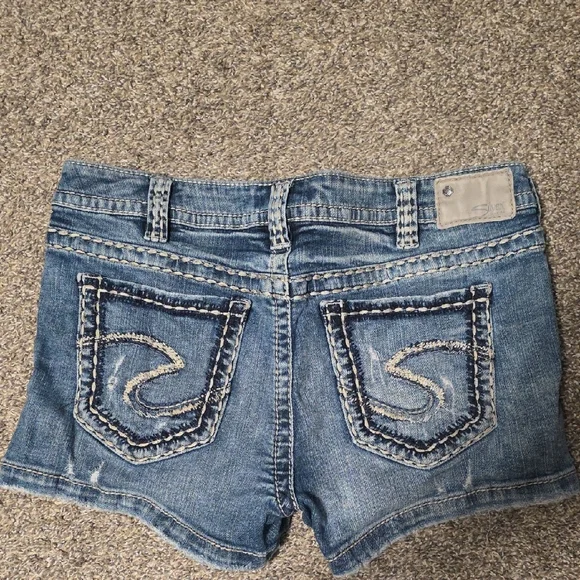 Silver Jeans Distressed Medium Blue Denim Shorts - Picture 6 of 7